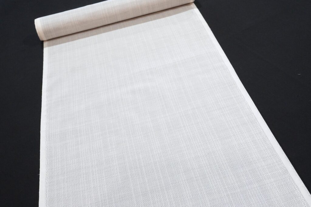 白大島の魅力を気軽にお楽しみいただけます様に。「本場大島紬「白大島